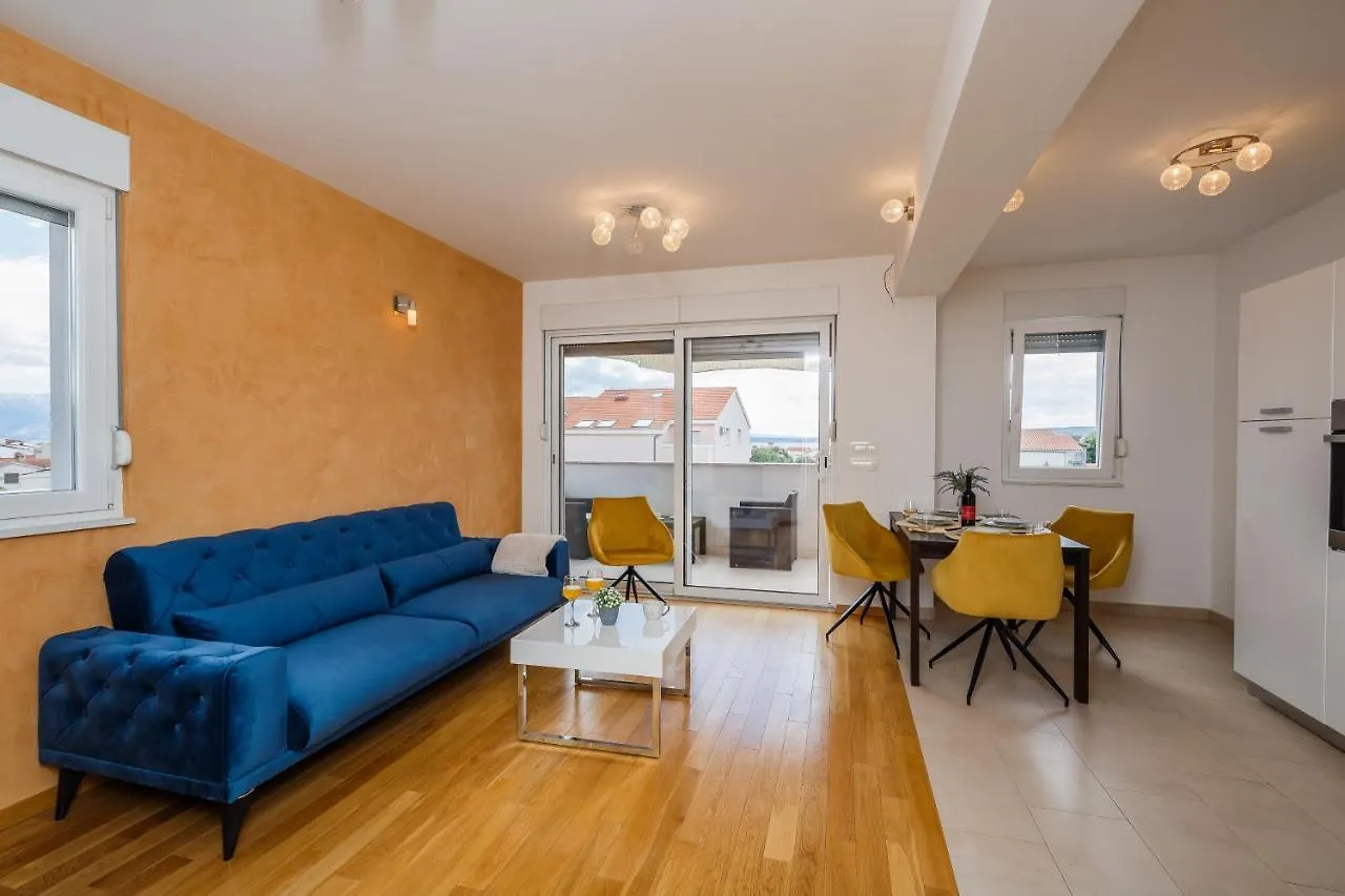 Angels II **** Apartment Kastela